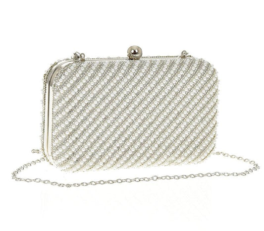 Olśniewająca srebrna torebka wieczorowa