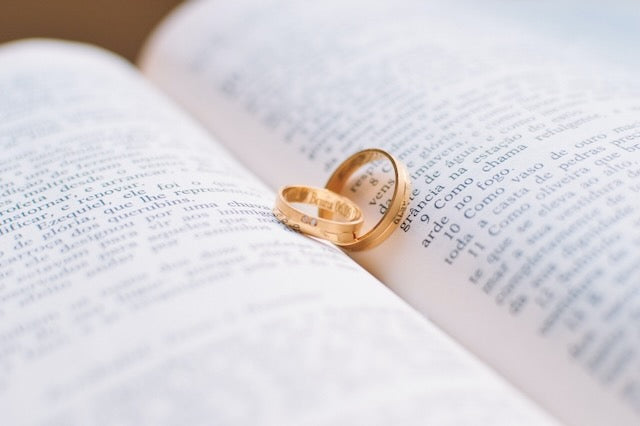 Jak ubrać się na ślub cywilny ? Poradnik Dla Panny Młodej i Gości